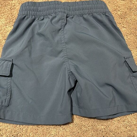 Abercrombie and fitch kids pull on cargo shorts size 7/8 great condition! - Picture 5 of 5